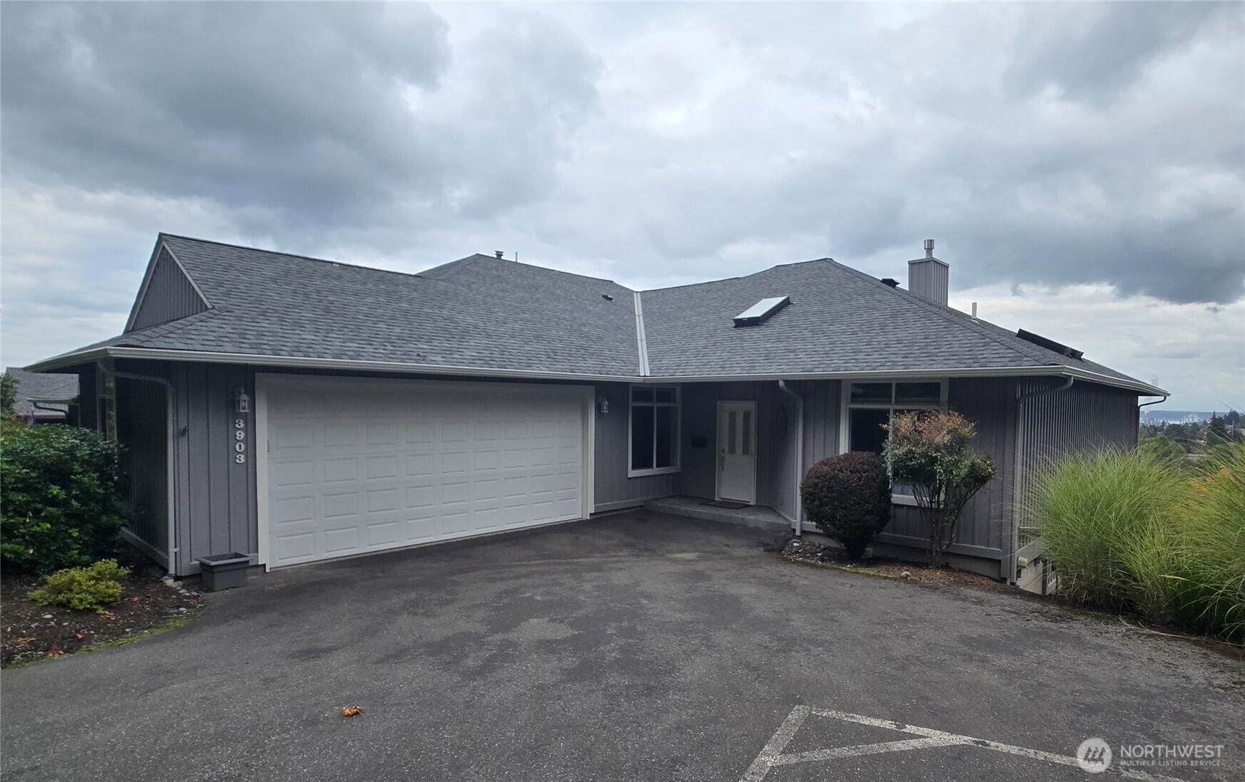 3903 Ridge Top Property Photo 1