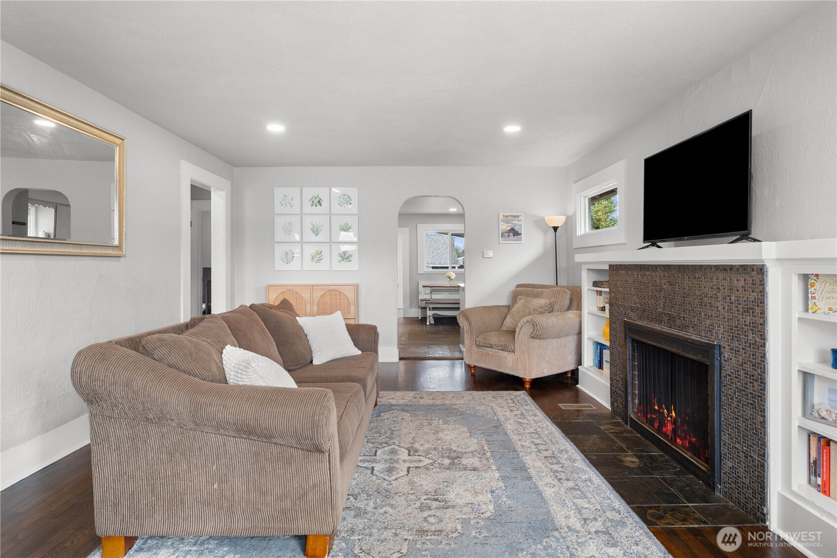 6243 S Warner Street Property Photo 4