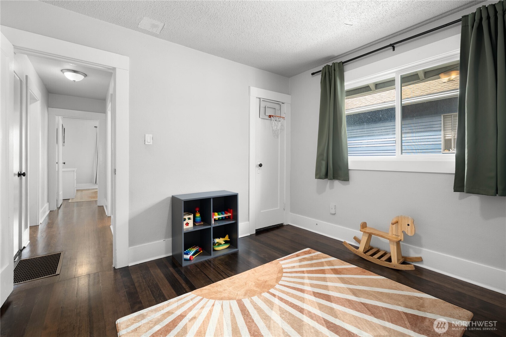 6243 S Warner Street Property Photo 17