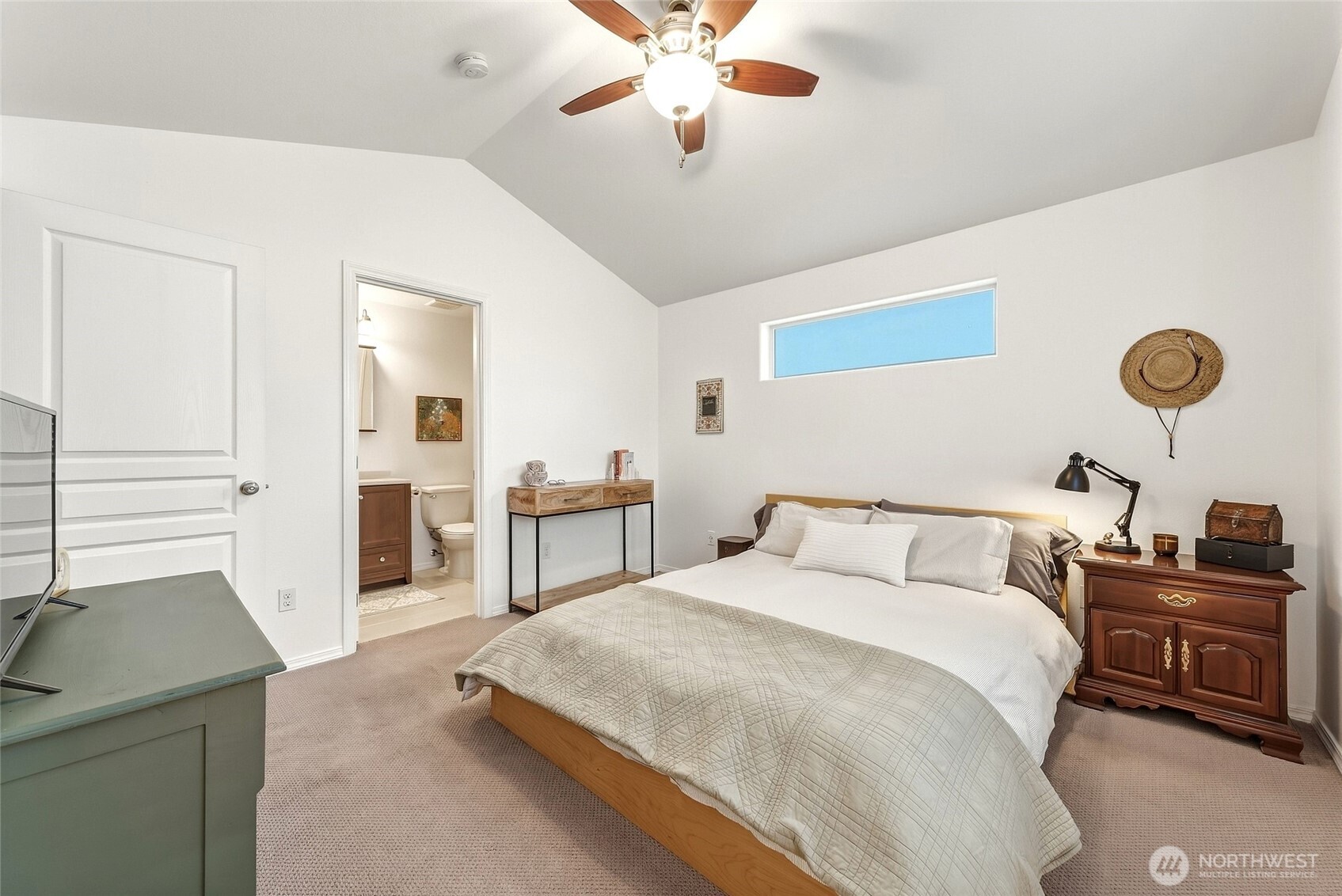 1202 Carver Street Property Photo 13