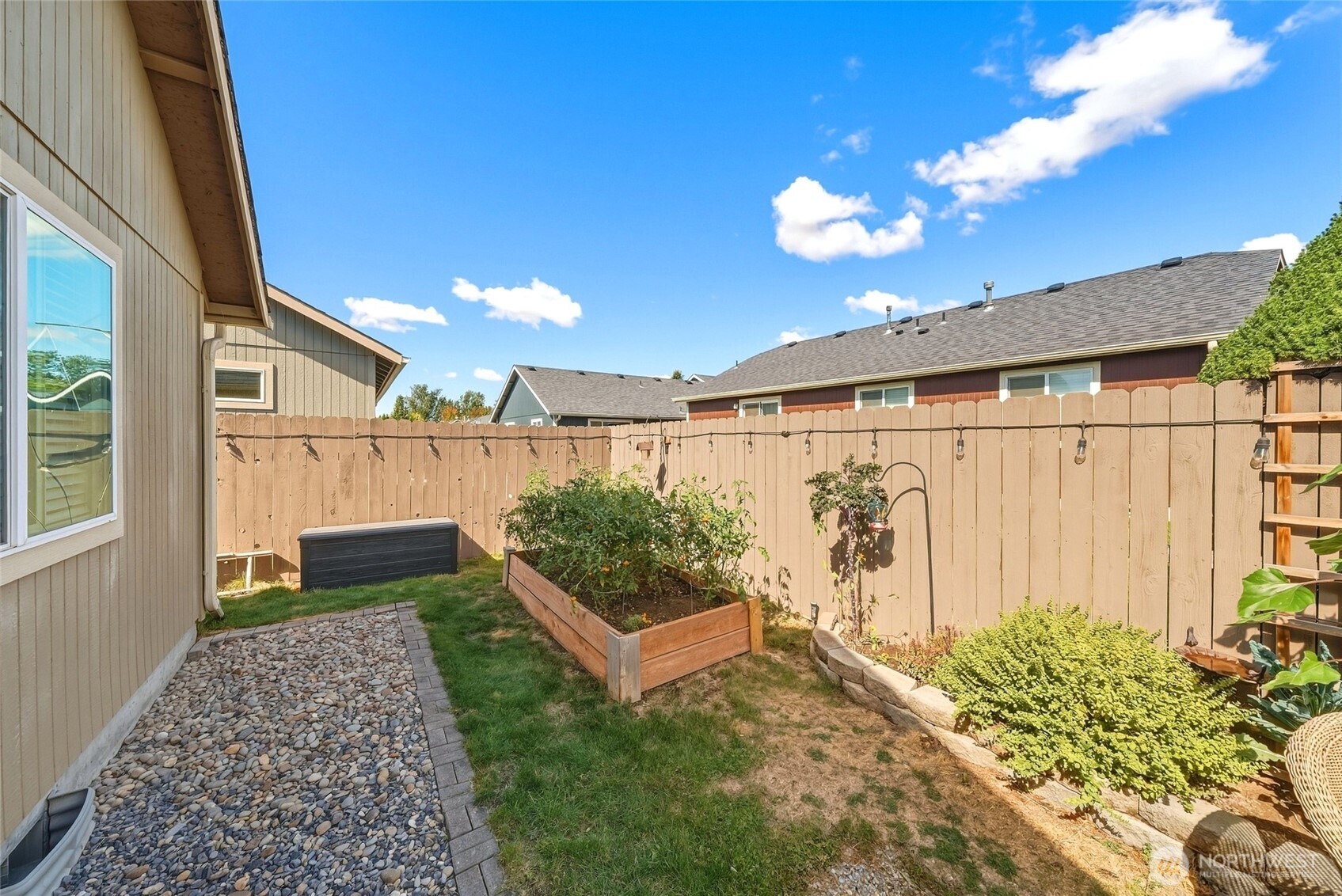 1202 Carver Street Property Photo 23