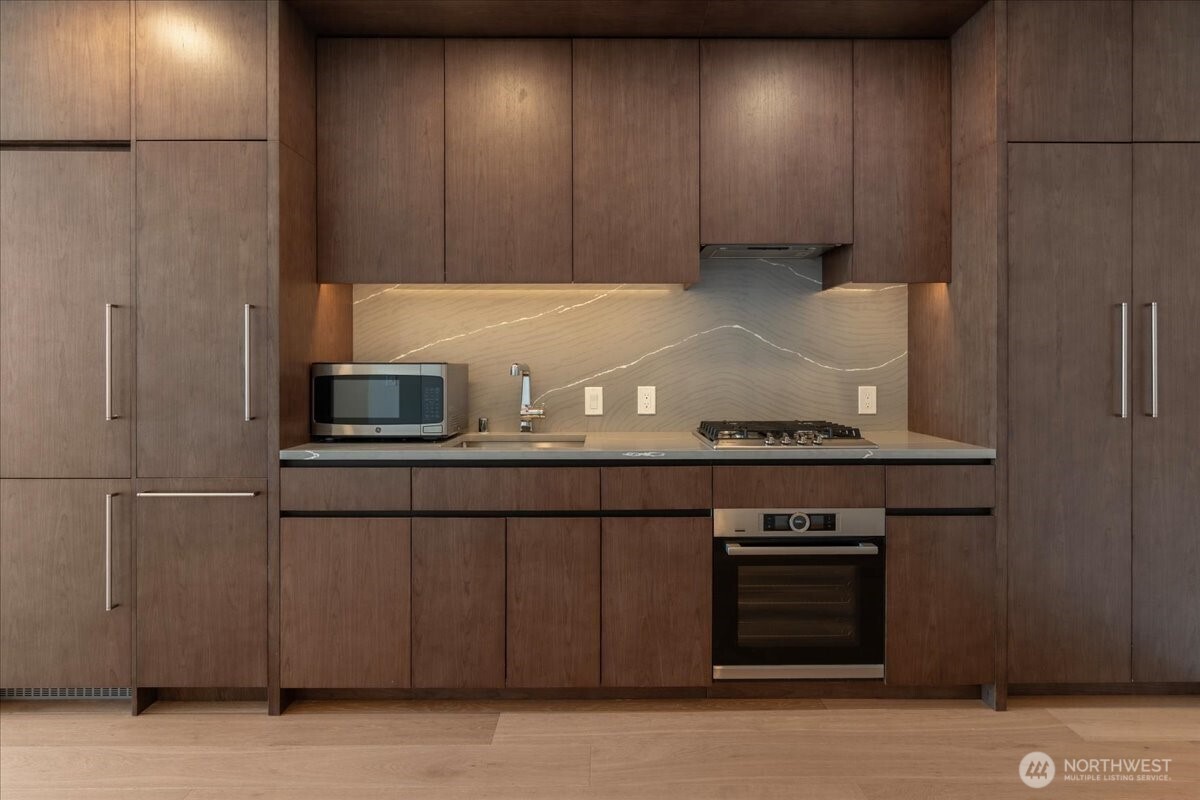 121 Stewart Street 2506 Property Photo 4