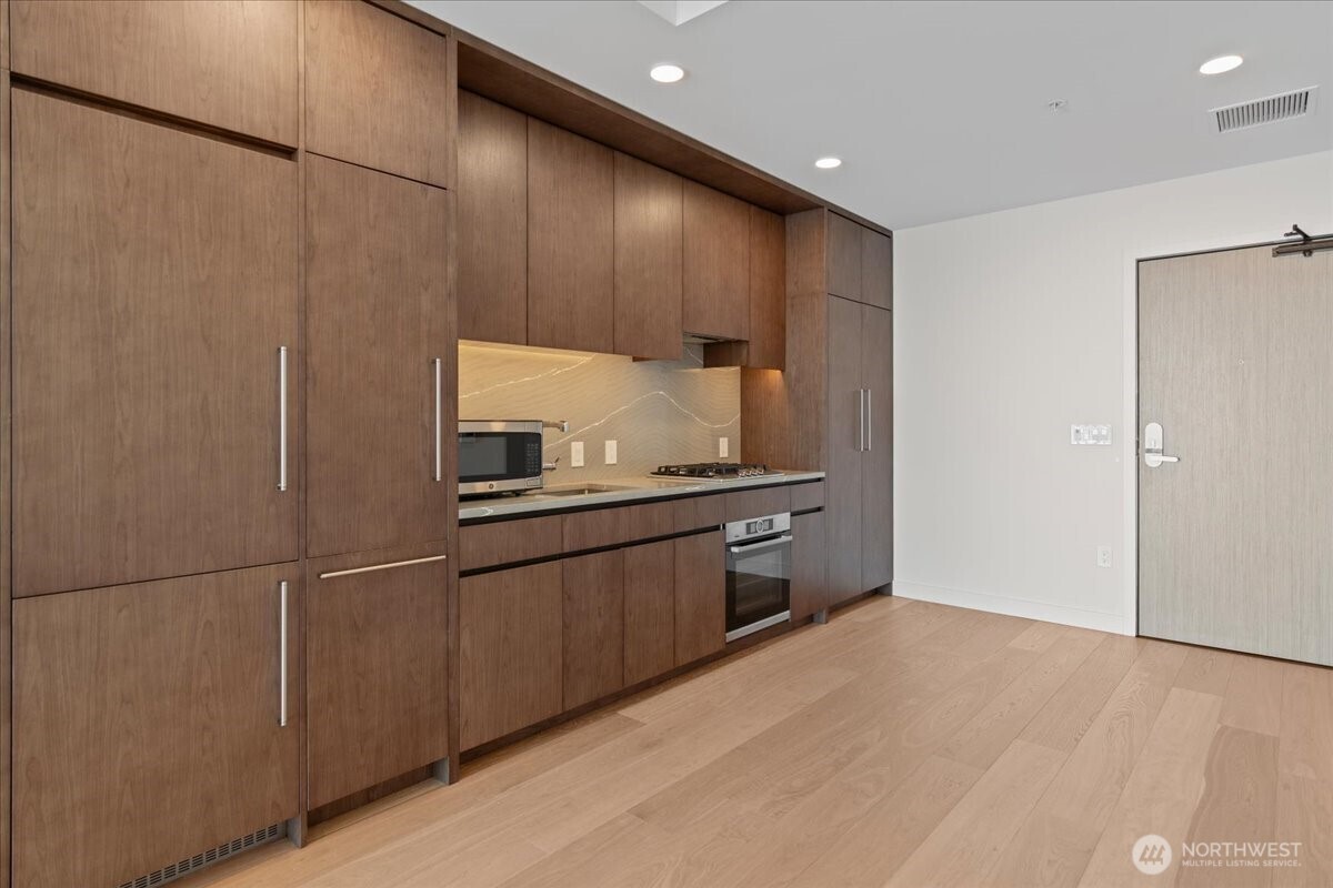 121 Stewart Street 2506 Property Photo 5