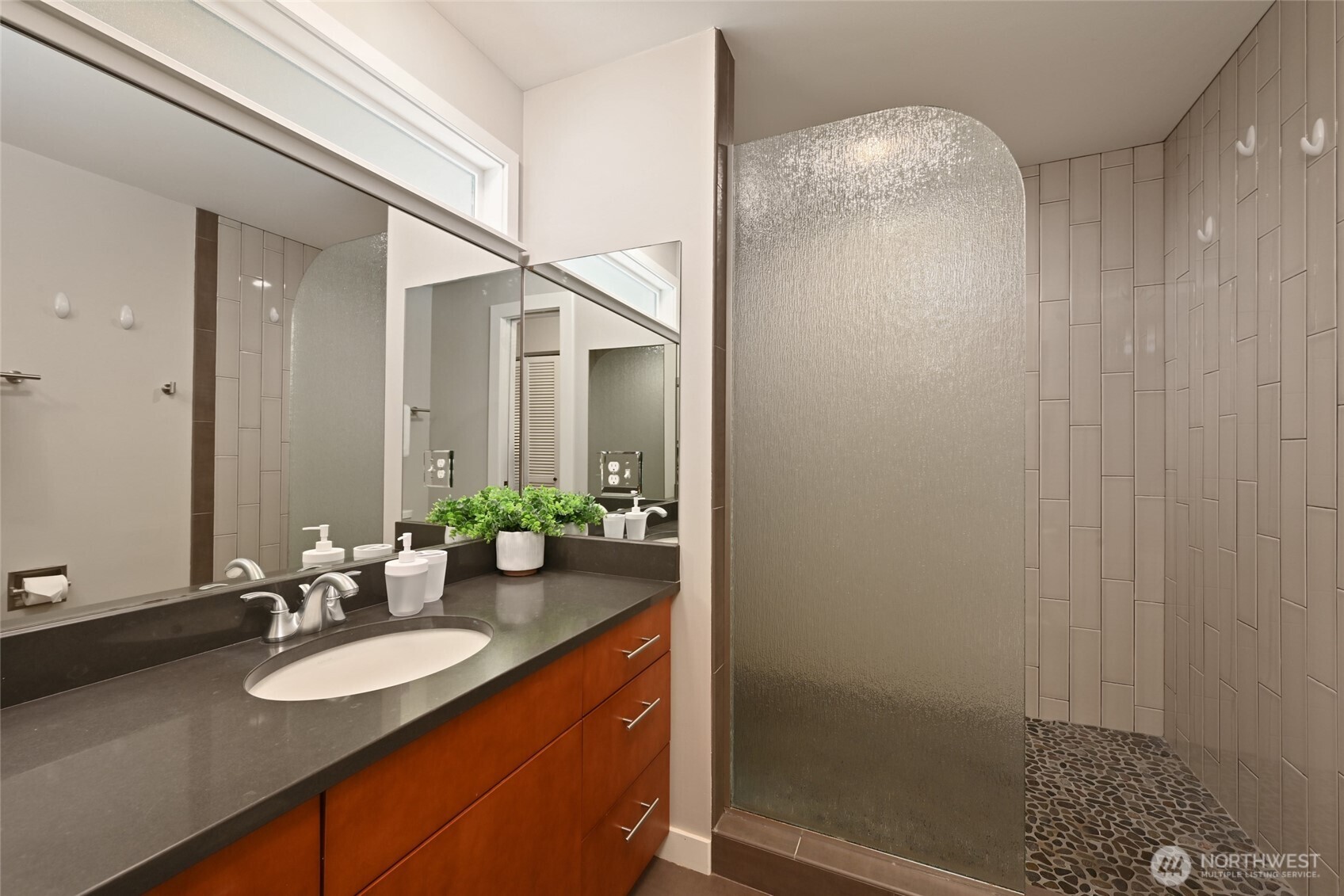 5212 W Mercer Place Property Photo 17