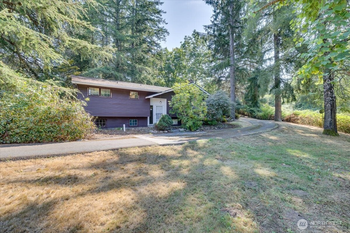 12521 Roosevelt Road Property Photo 1