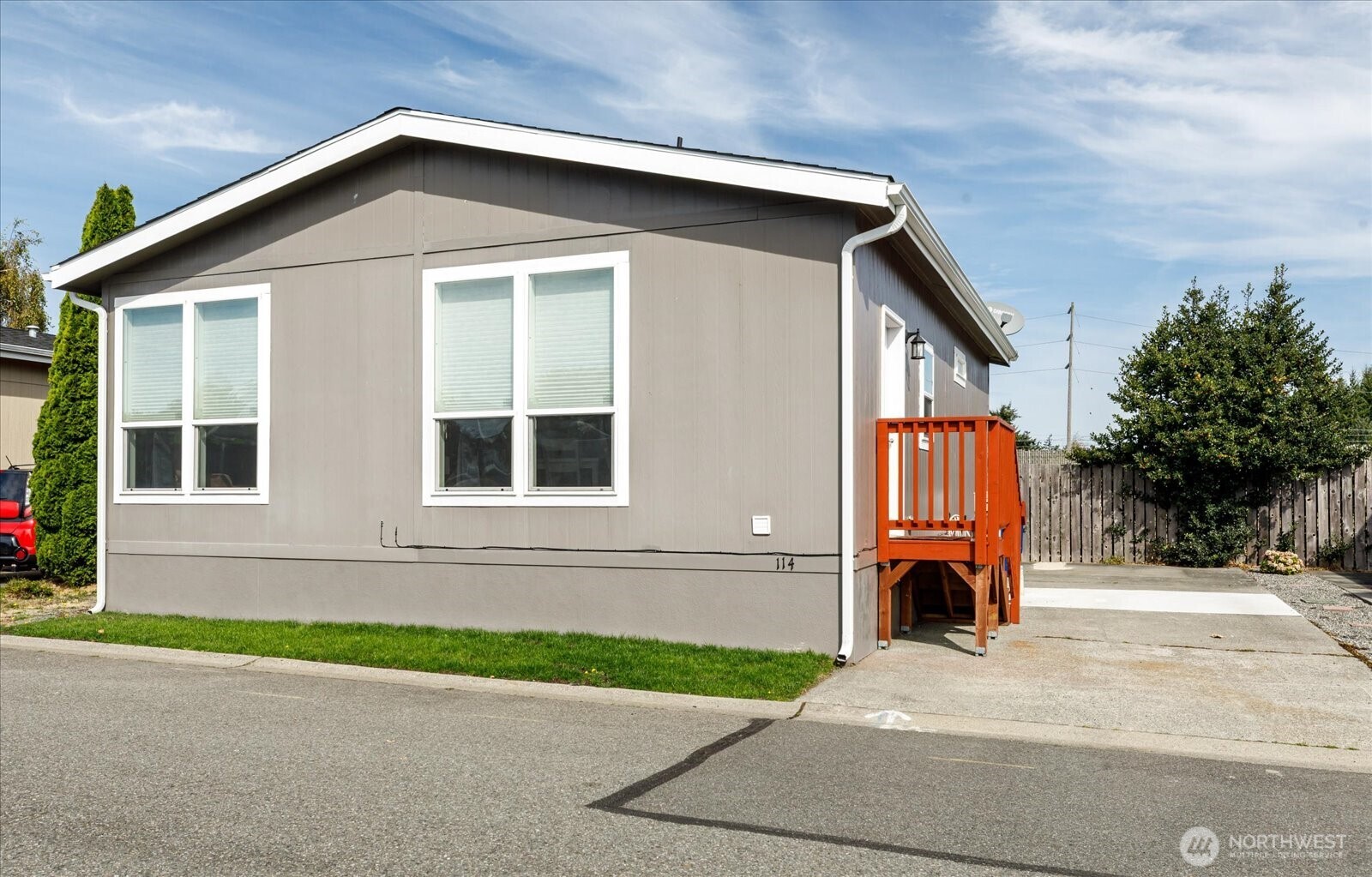 225 Ne Ernst Street 114 Property Photo 2