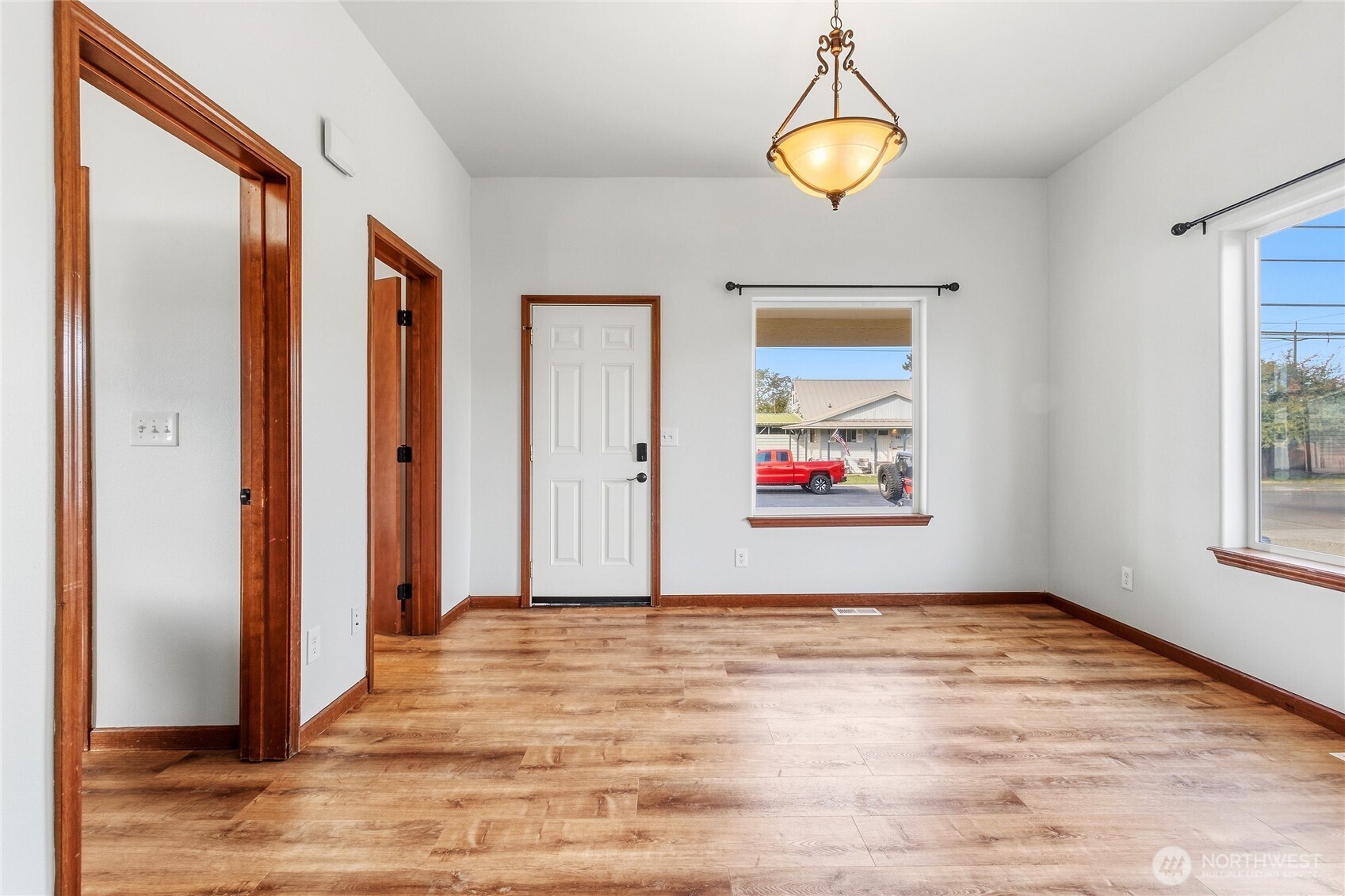 512 N Roosevelt Street Property Photo 4