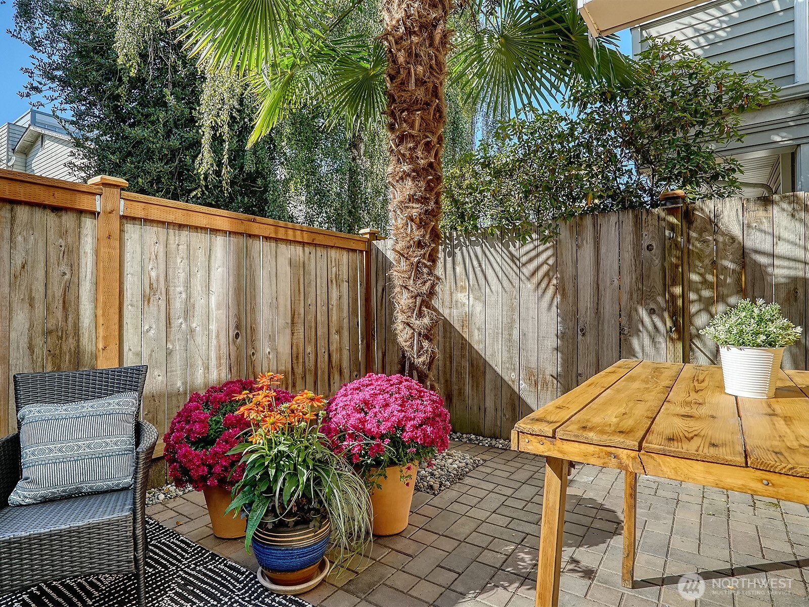 8529 Midvale Avenue C Property Photo 12