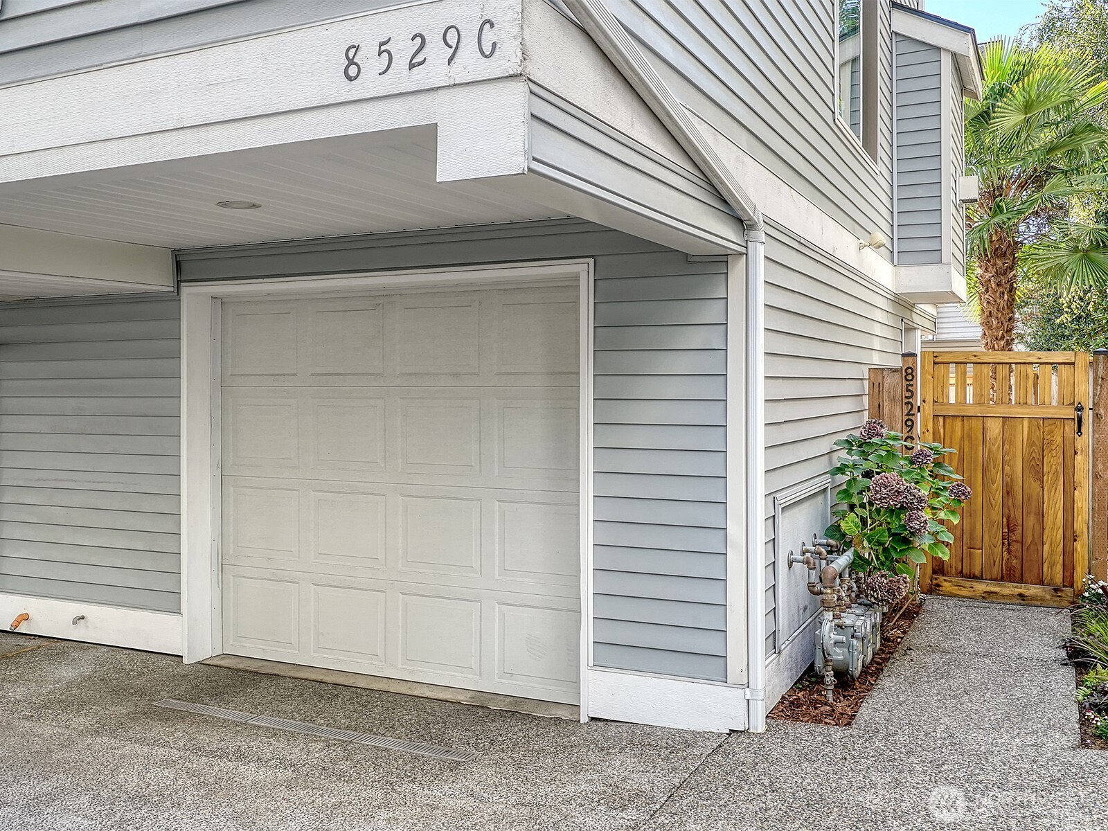 8529 Midvale Avenue C Property Photo 21