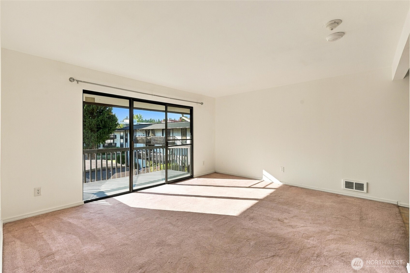 19409 56th Avenue 301 Property Photo 13