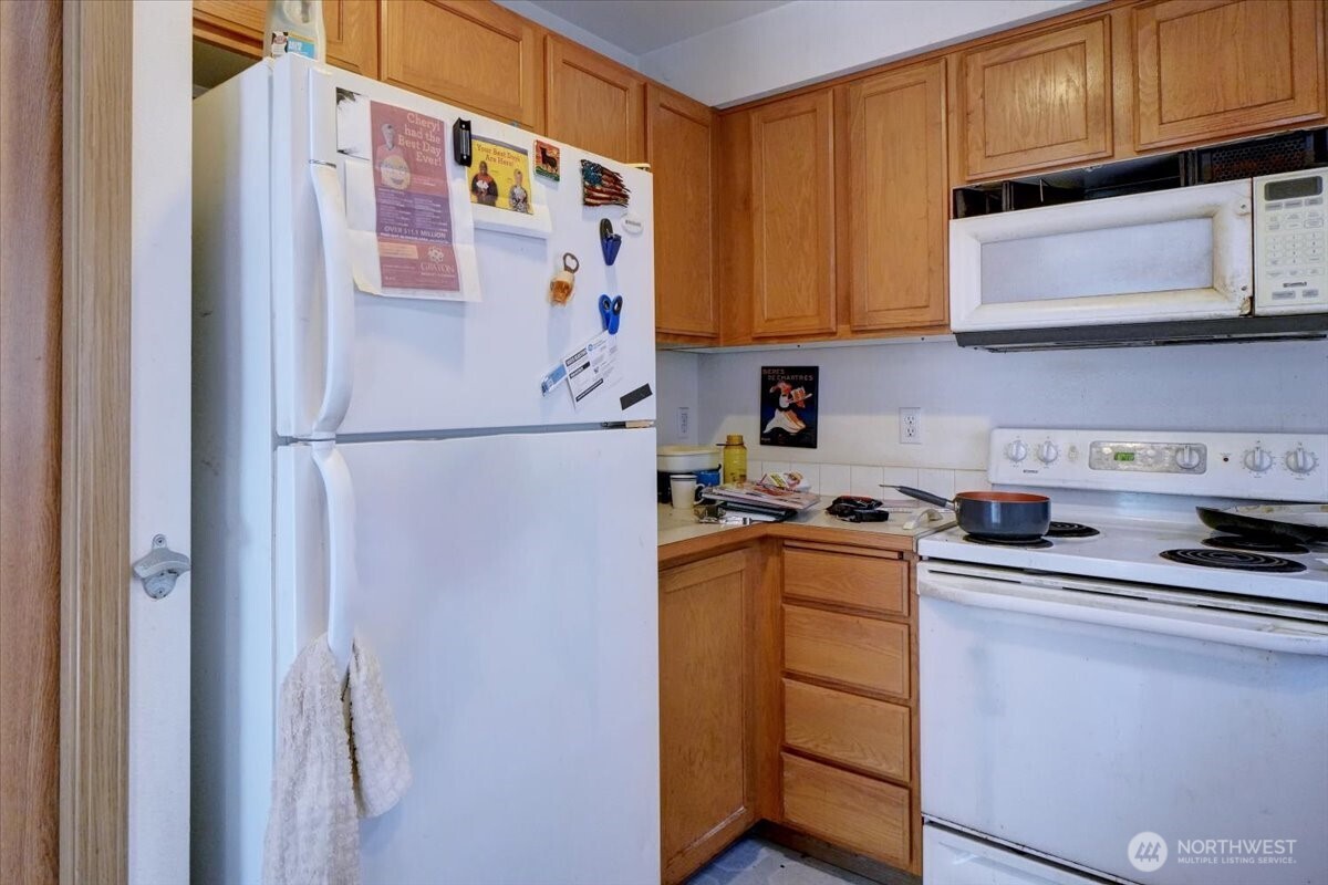 9029 S J Street Property Photo 10