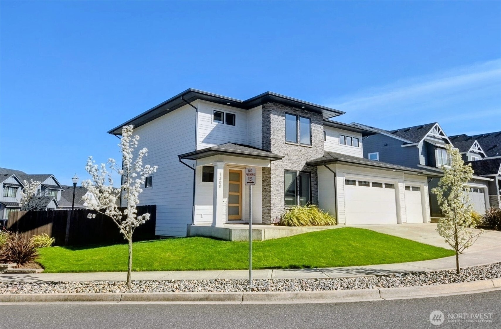 1300 S 41st Place Property Photo 1