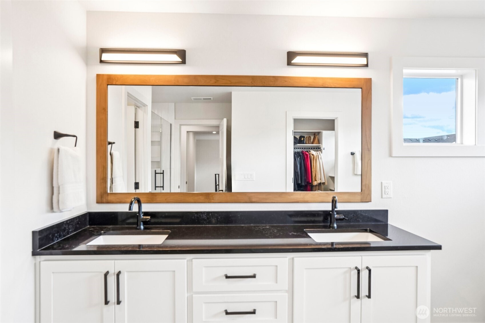 1300 S 41st Place Property Photo 13