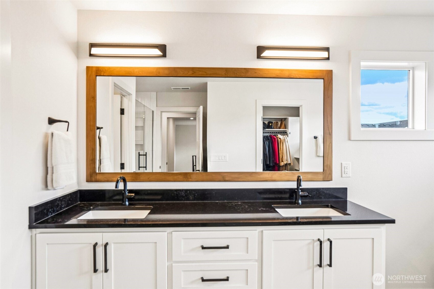1300 S 41st Place Property Photo 14