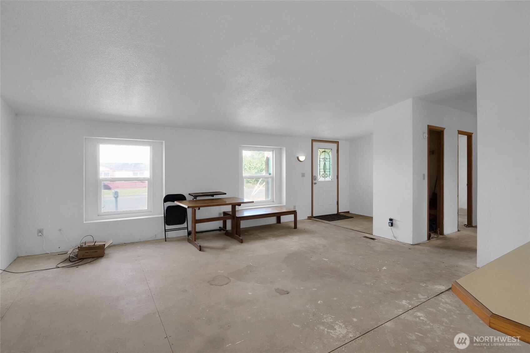 1105 W 4th Avenue Property Photo 8