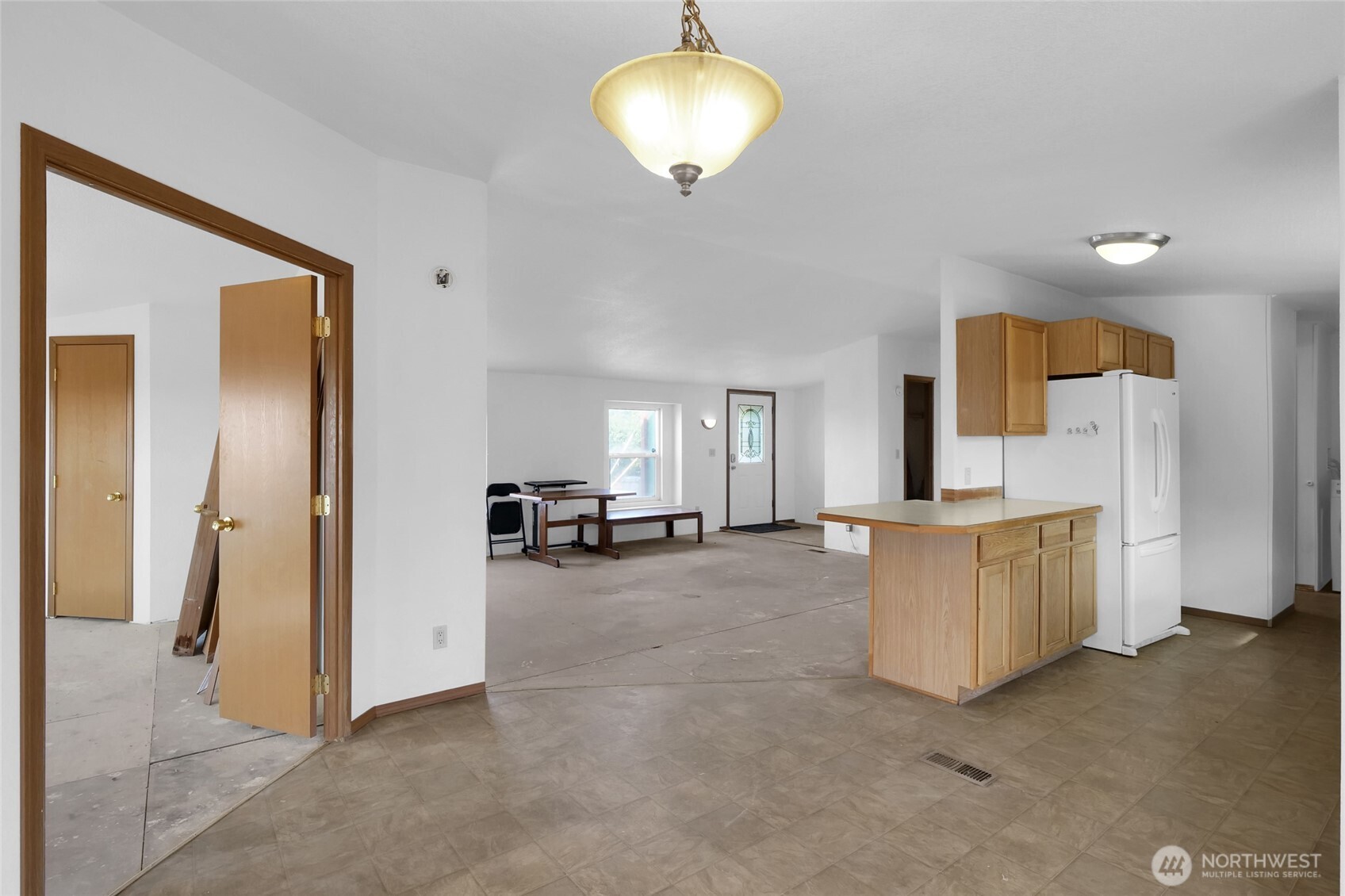 1105 W 4th Avenue Property Photo 13