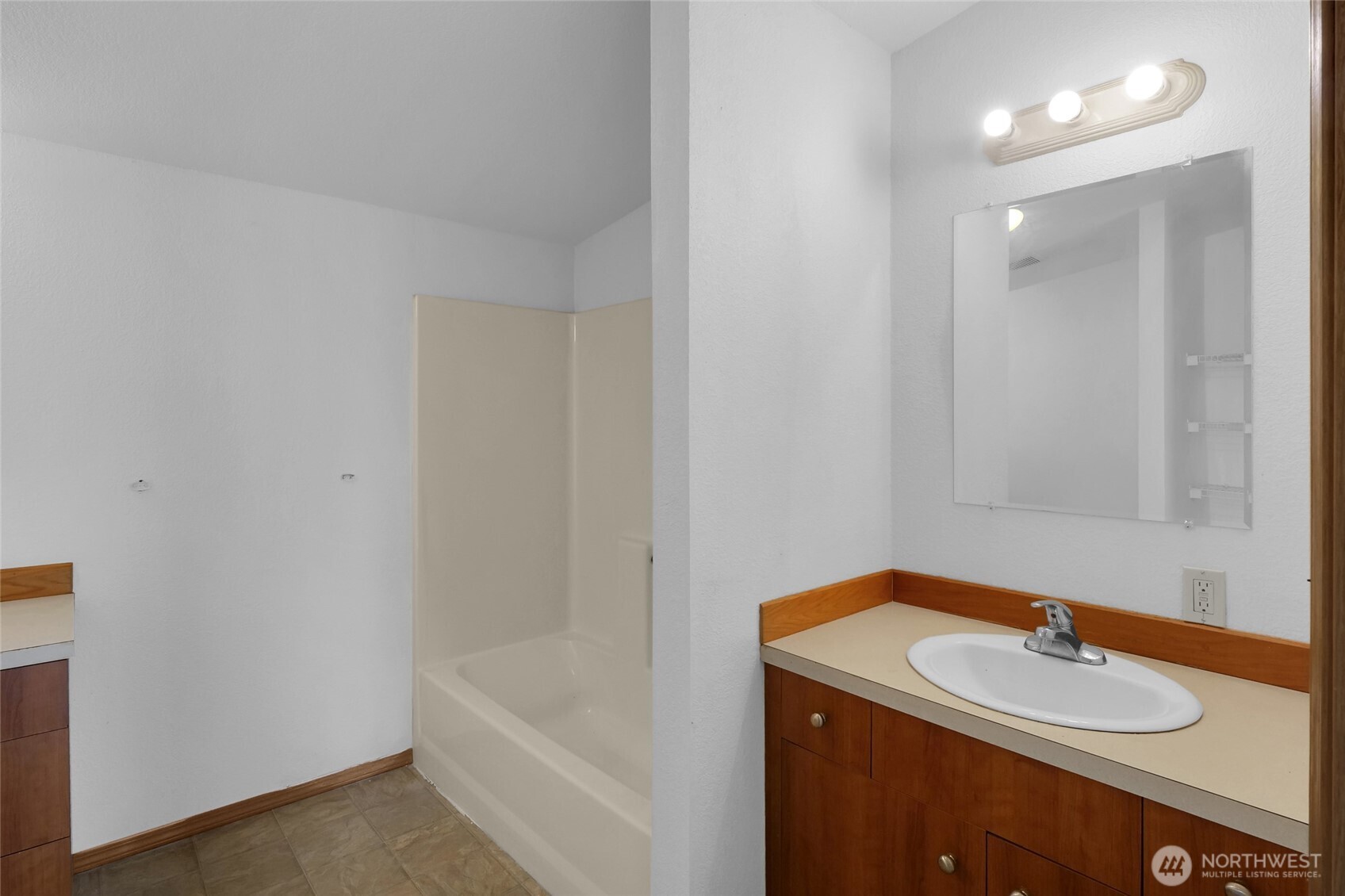 1105 W 4th Avenue Property Photo 20