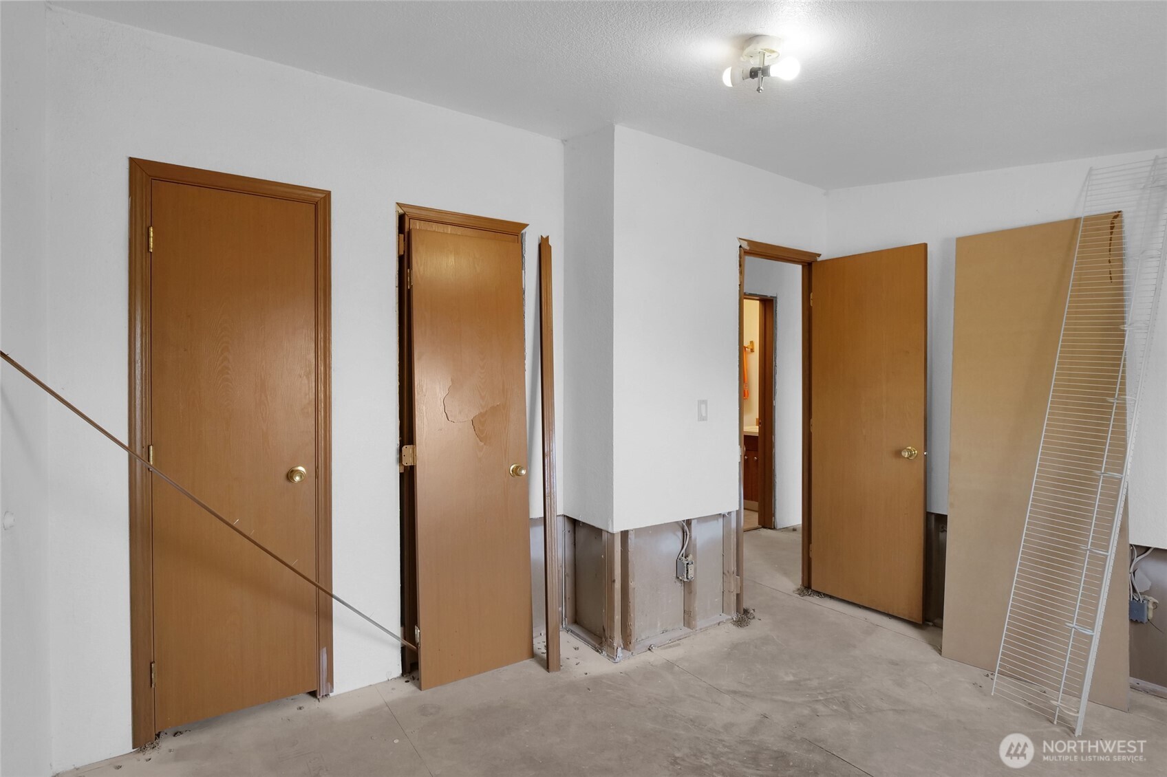 1105 W 4th Avenue Property Photo 25