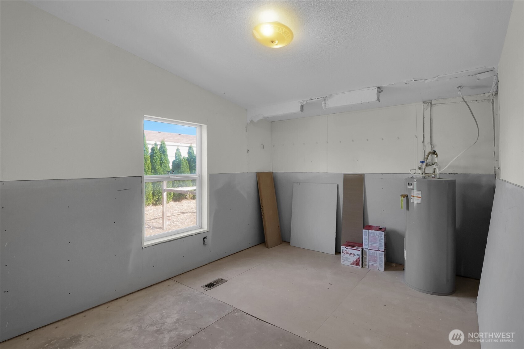 1105 W 4th Avenue Property Photo 26