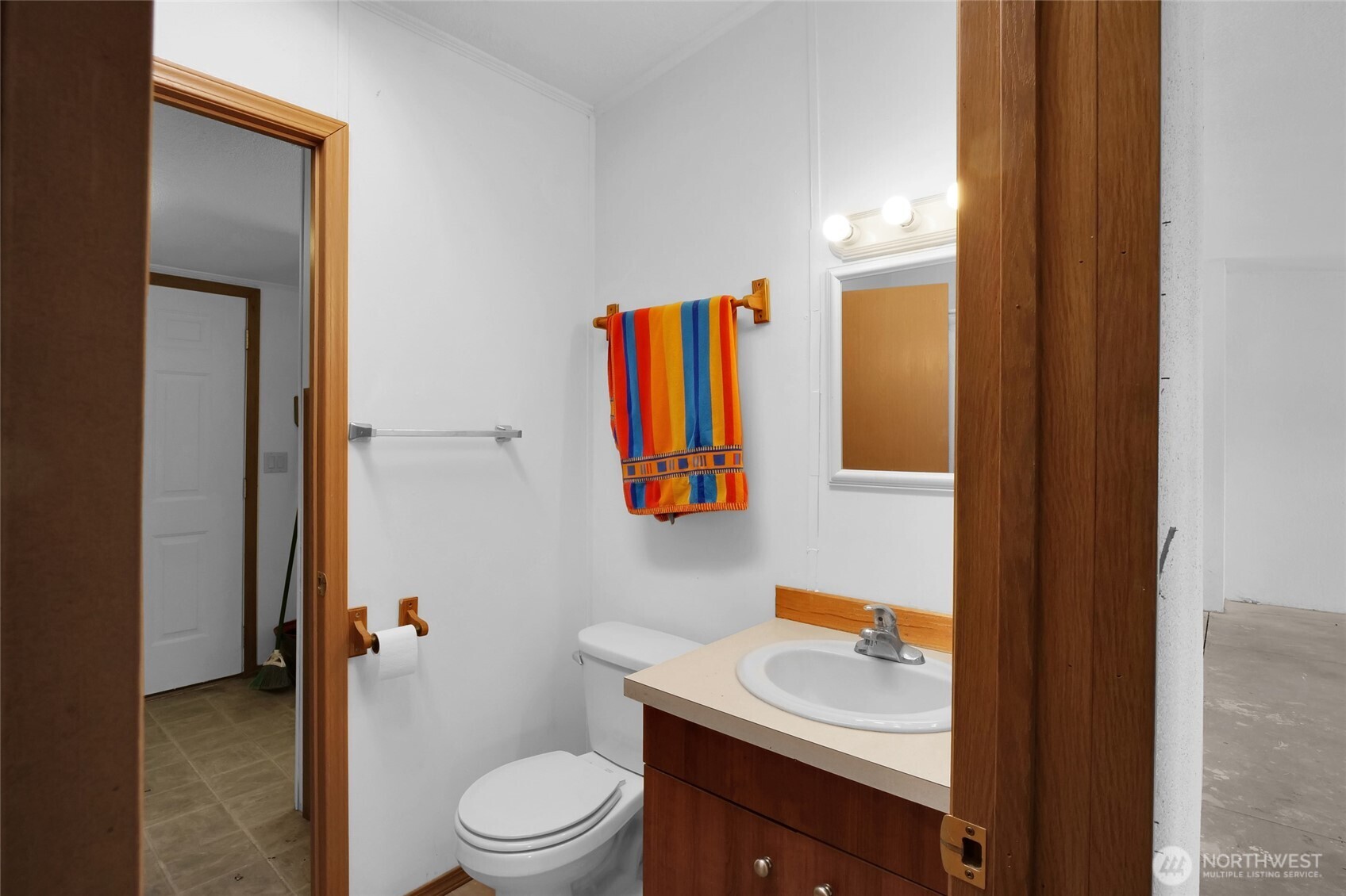 1105 W 4th Avenue Property Photo 28