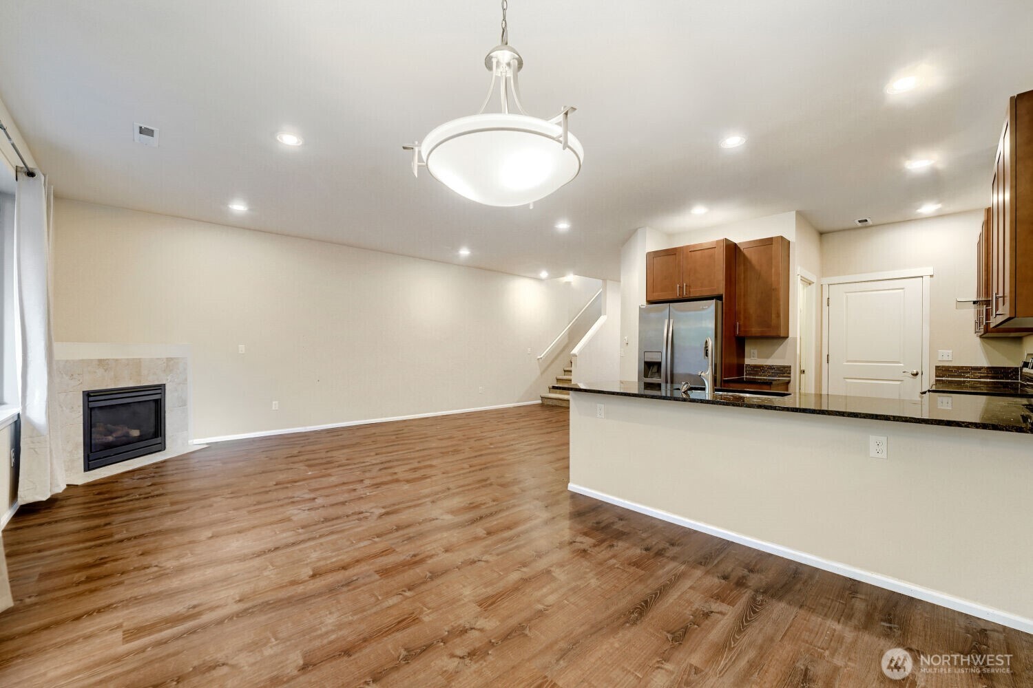 2063 S 263rd Street Property Photo 6