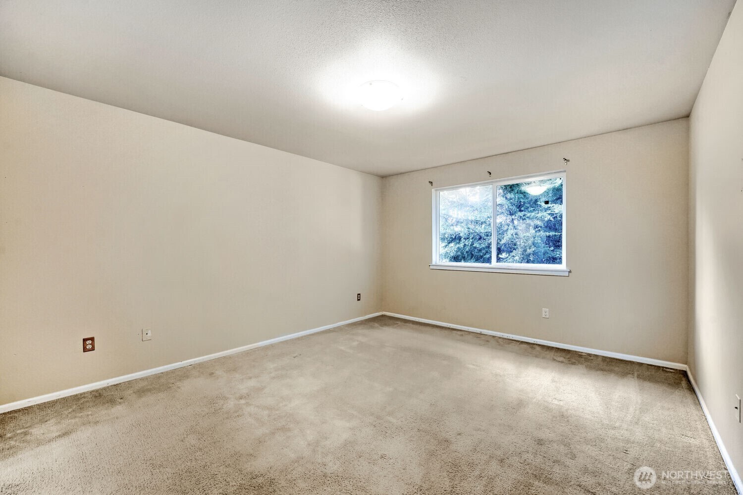 2063 S 263rd Street Property Photo 13