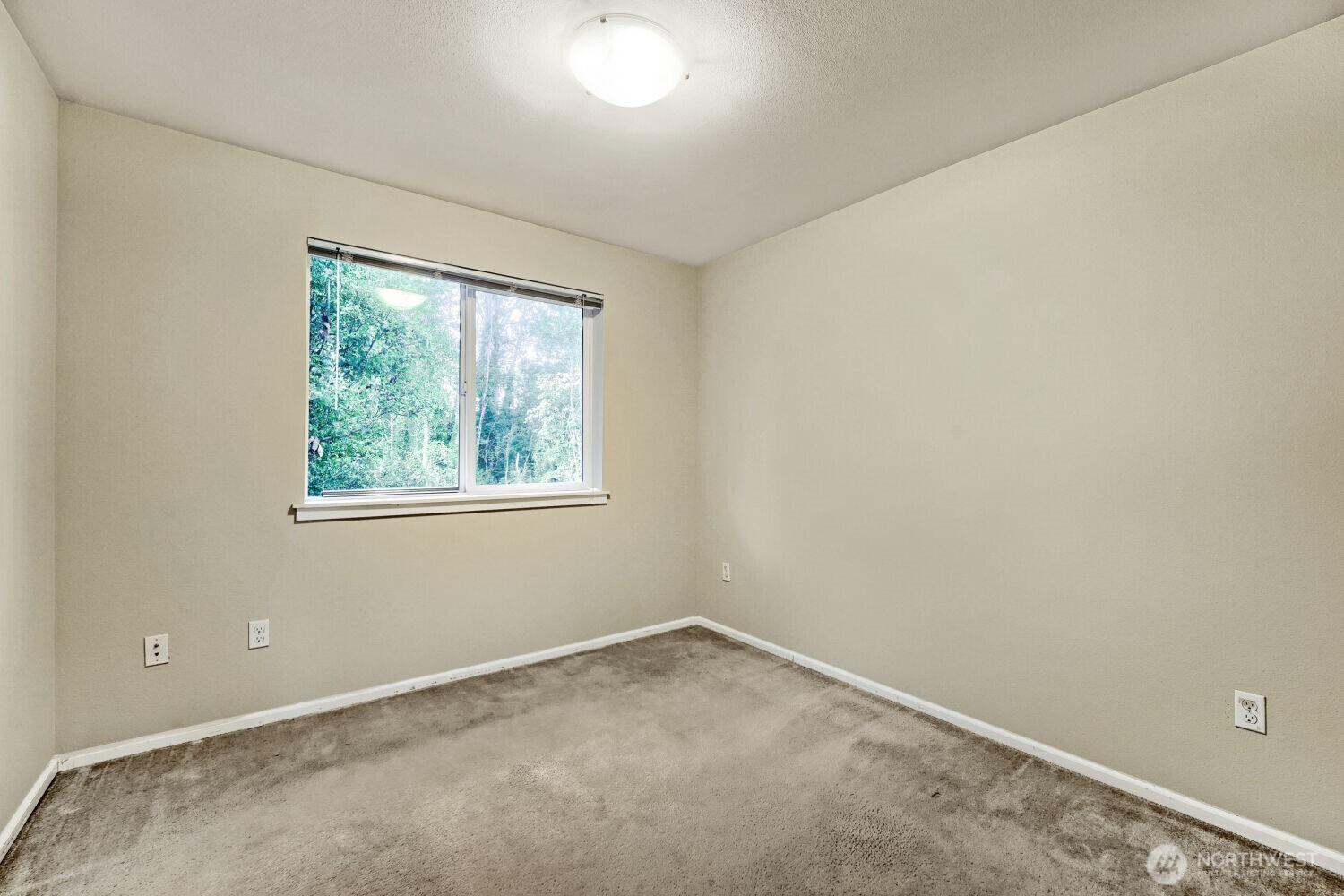 2063 S 263rd Street Property Photo 23
