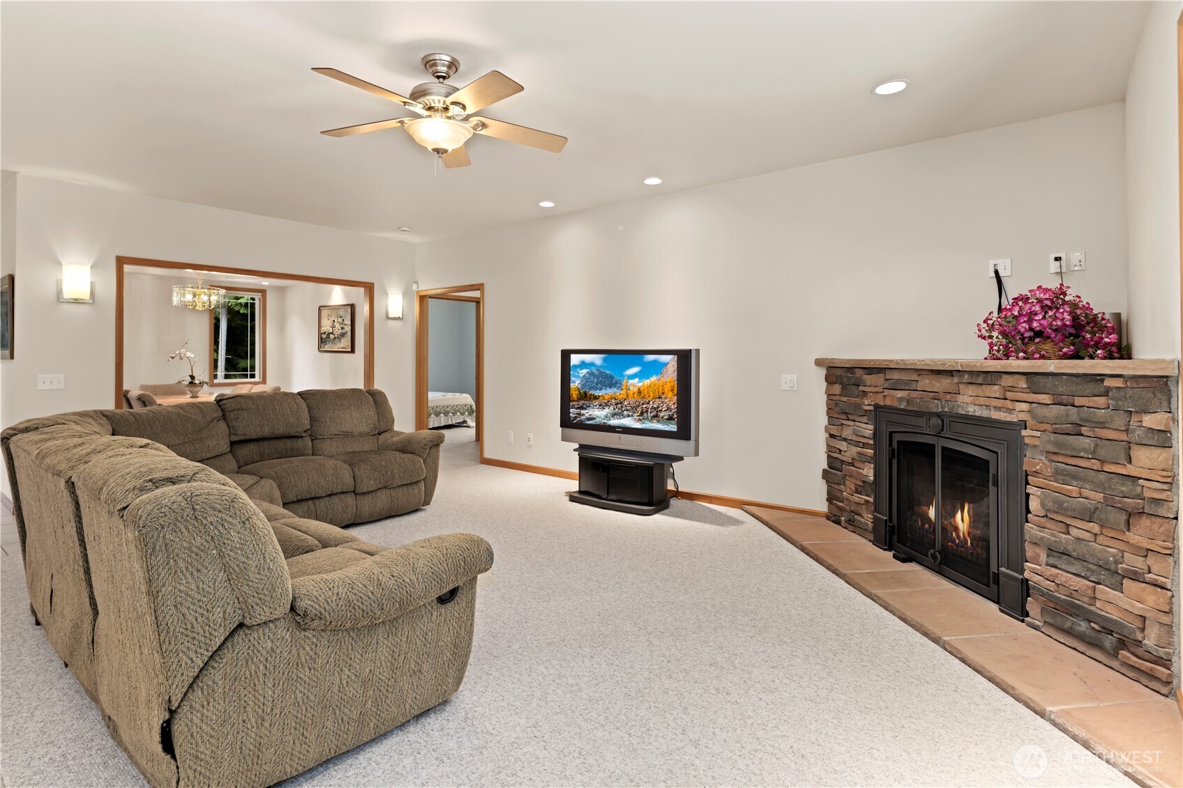 980 Big Horn Way Property Photo 4