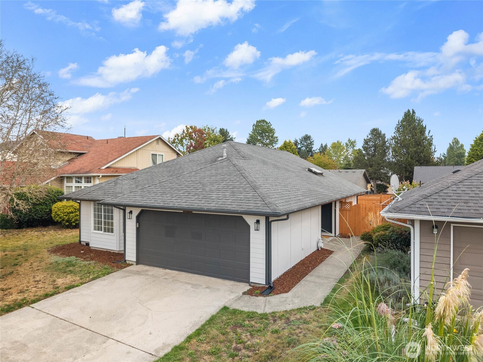 5916 Crimson Court Property Photo 4
