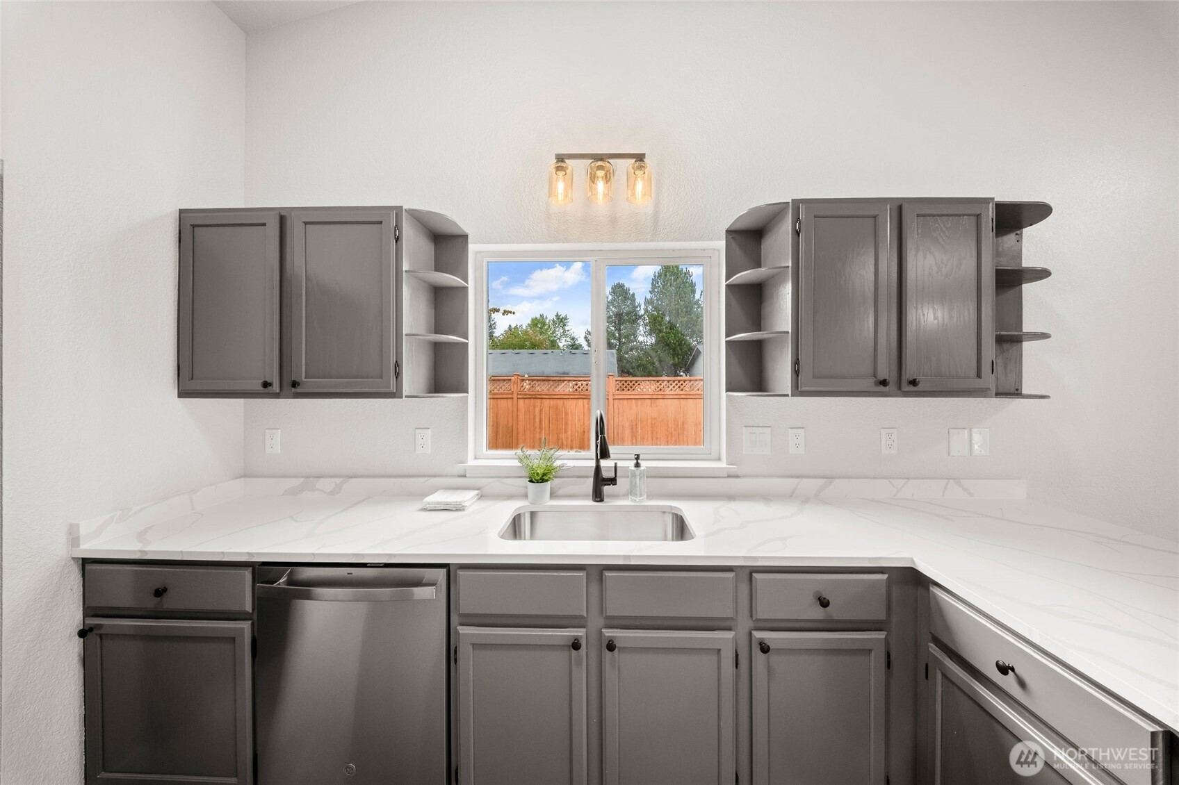 5916 Crimson Court Property Photo 12