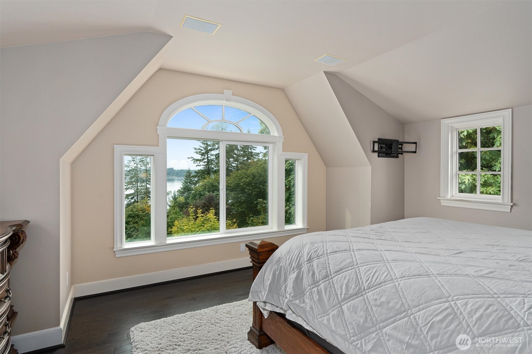 4943 Indian Road Property Photo 19