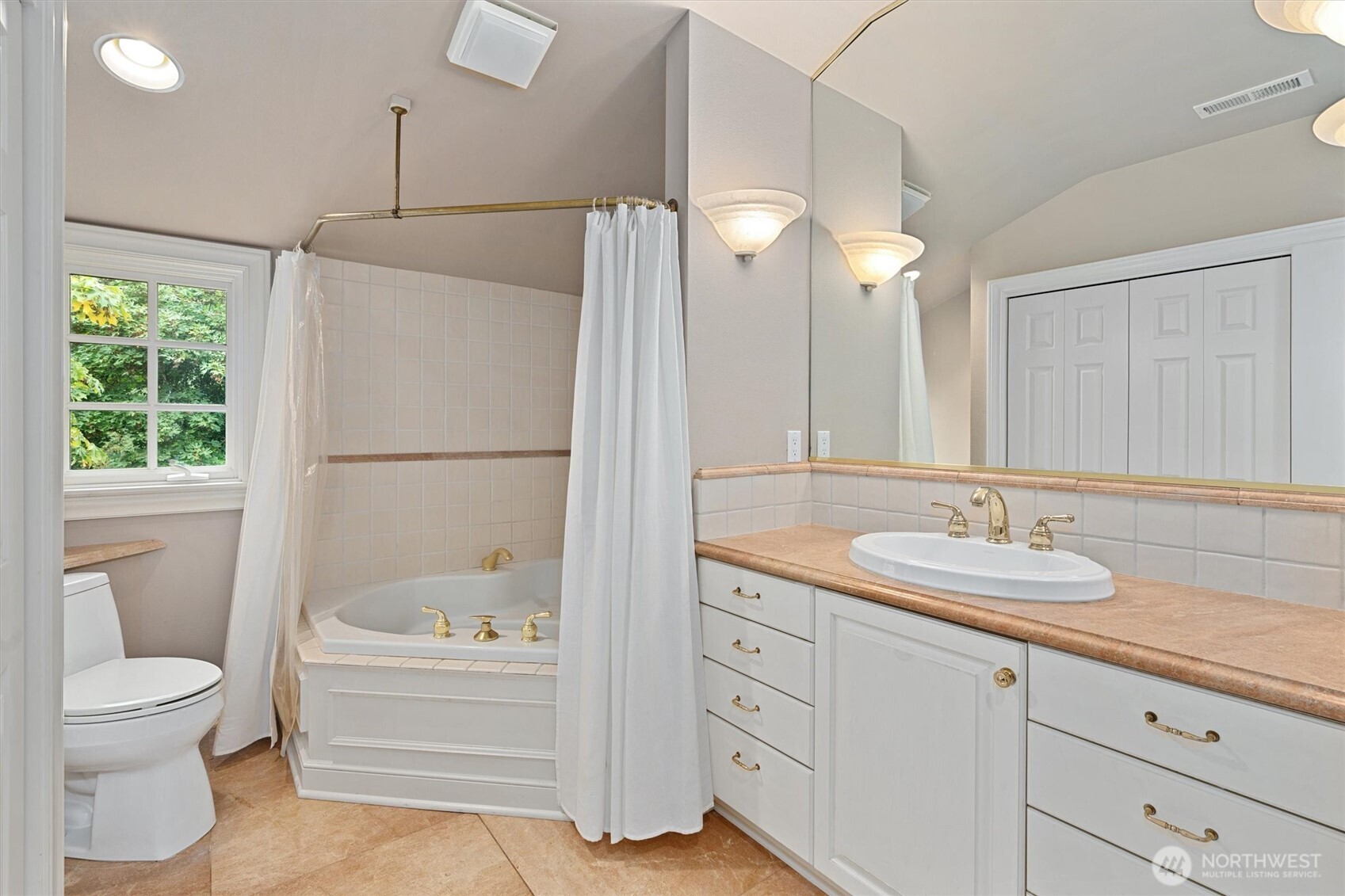 4943 Indian Road Property Photo 21