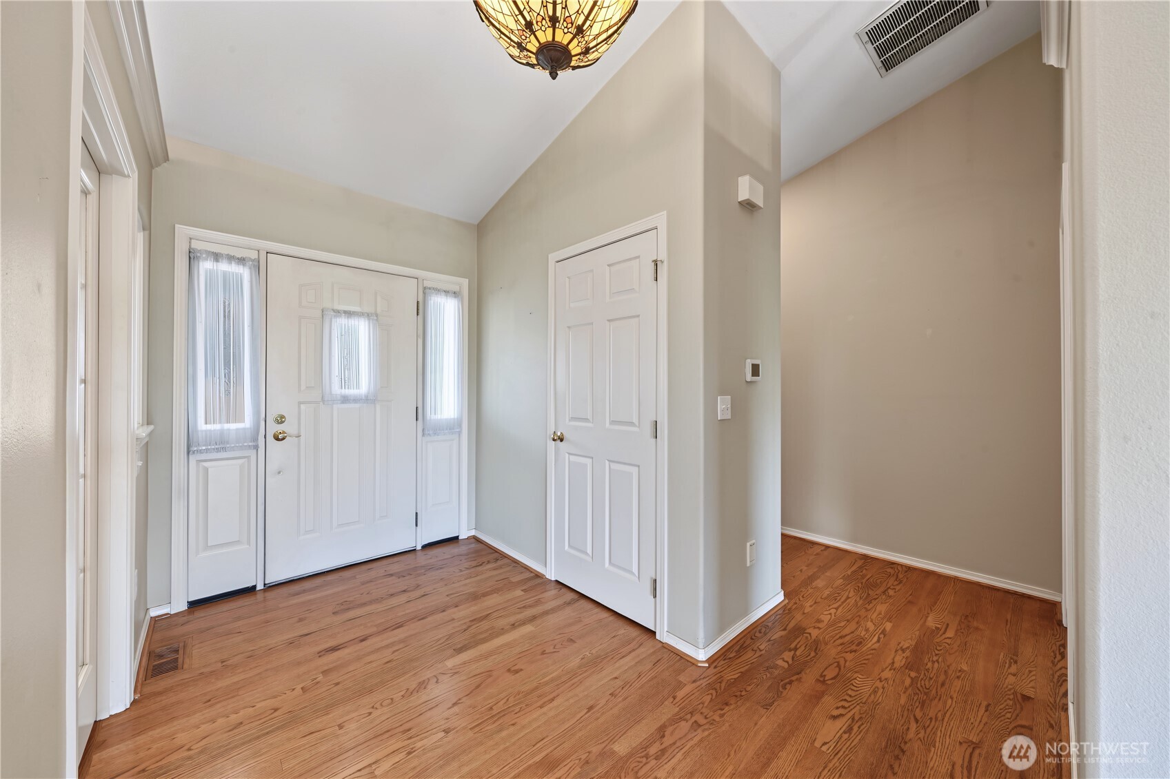 1716 Windsor Court Property Photo 3