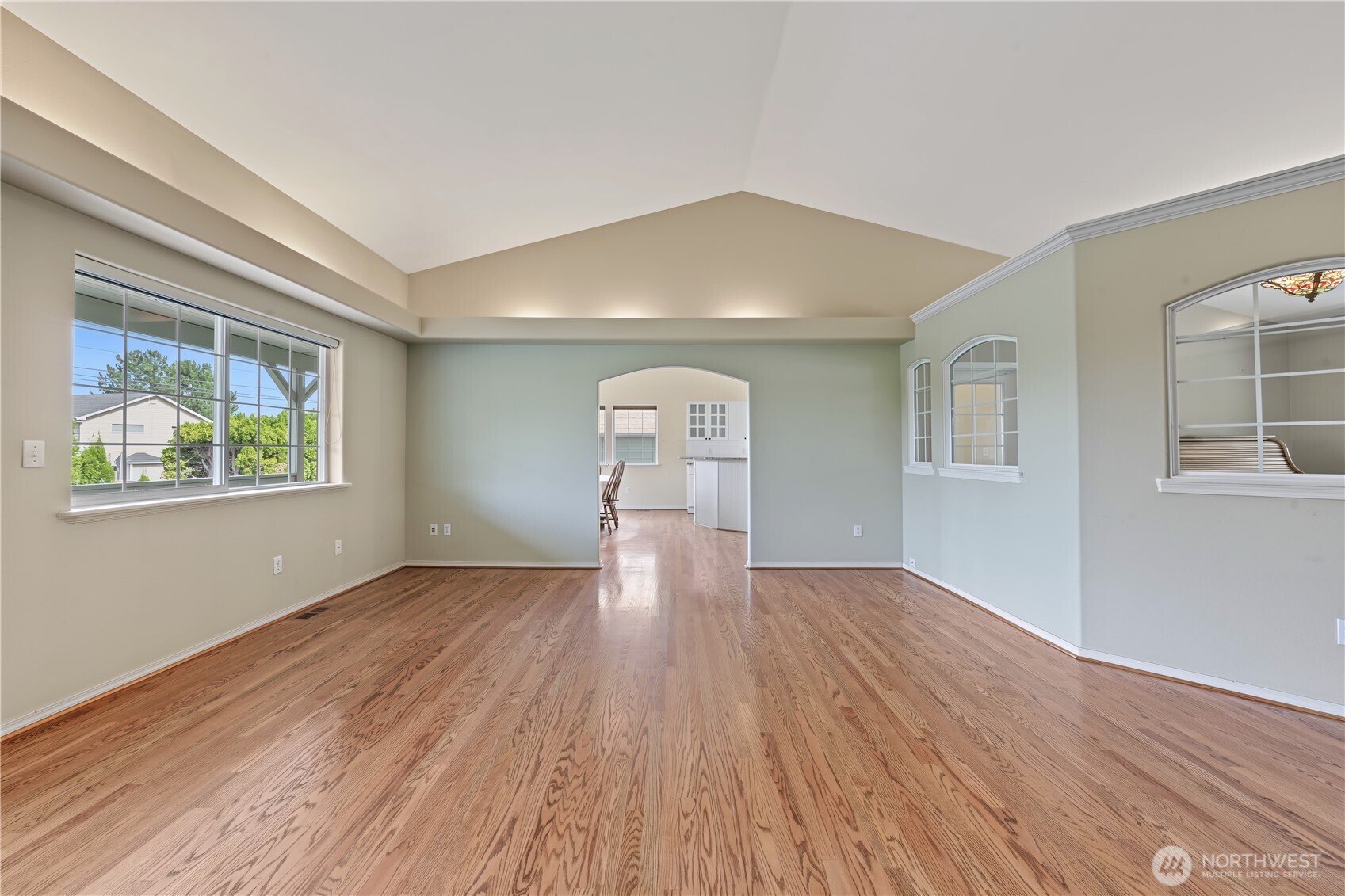 1716 Windsor Court Property Photo 8