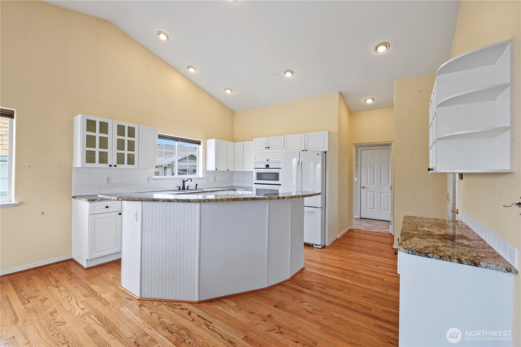 1716 Windsor Court Property Photo 12