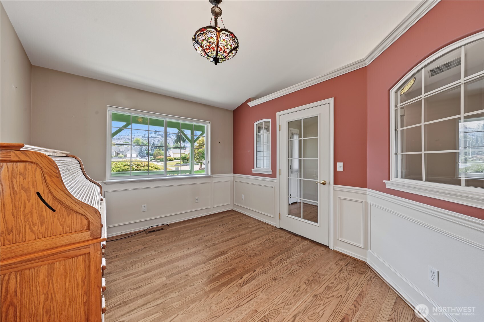 1716 Windsor Court Property Photo 18