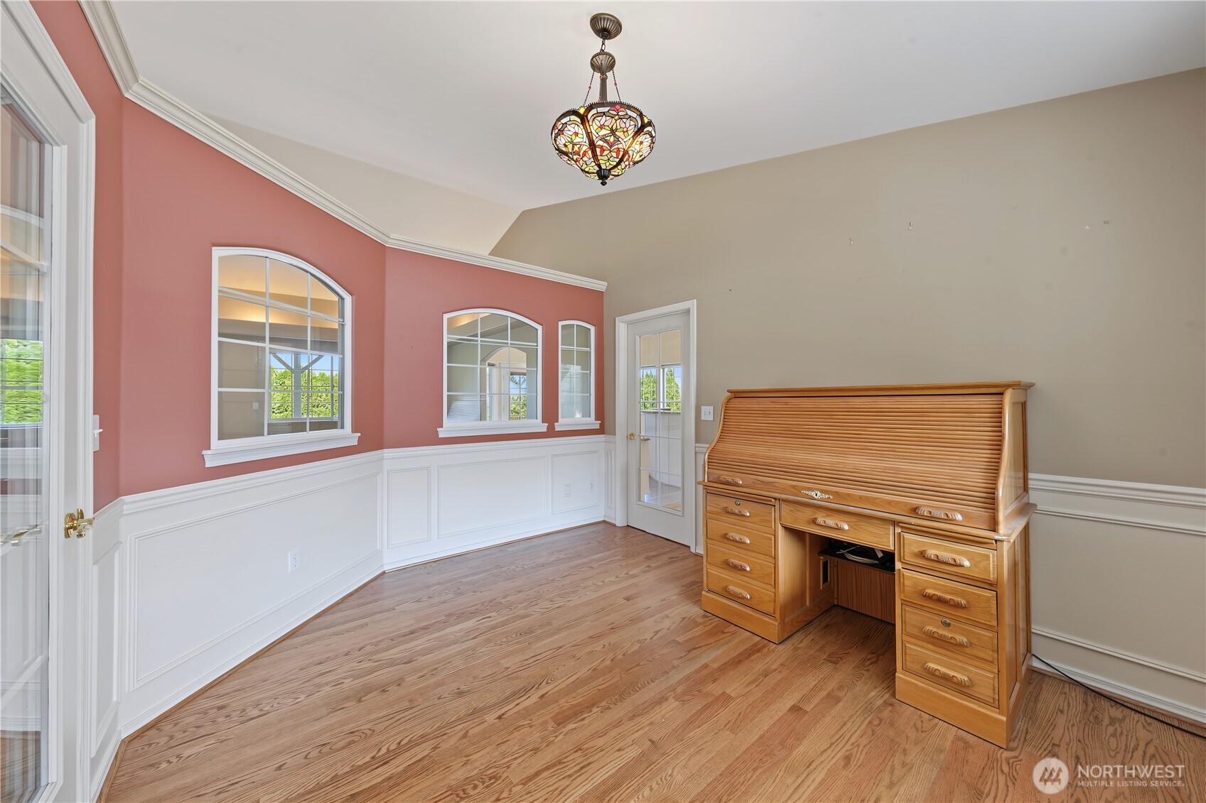 1716 Windsor Court Property Photo 19