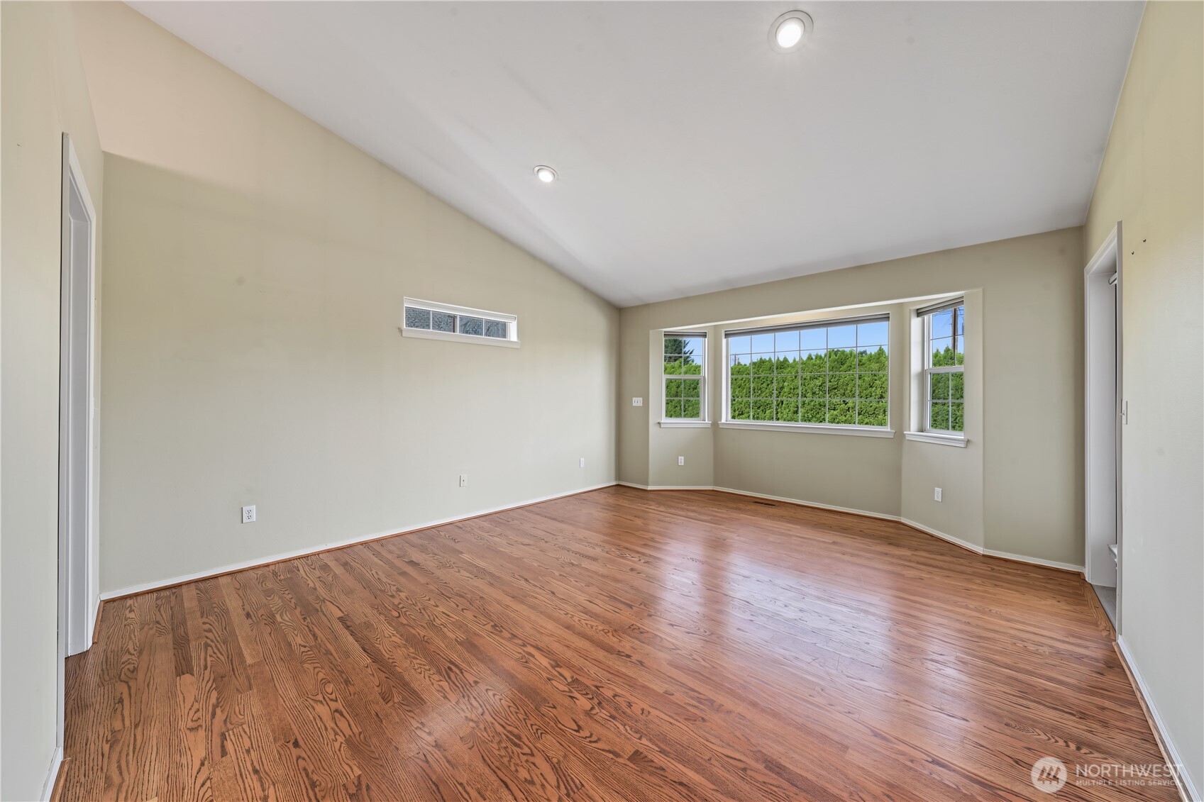 1716 Windsor Court Property Photo 20