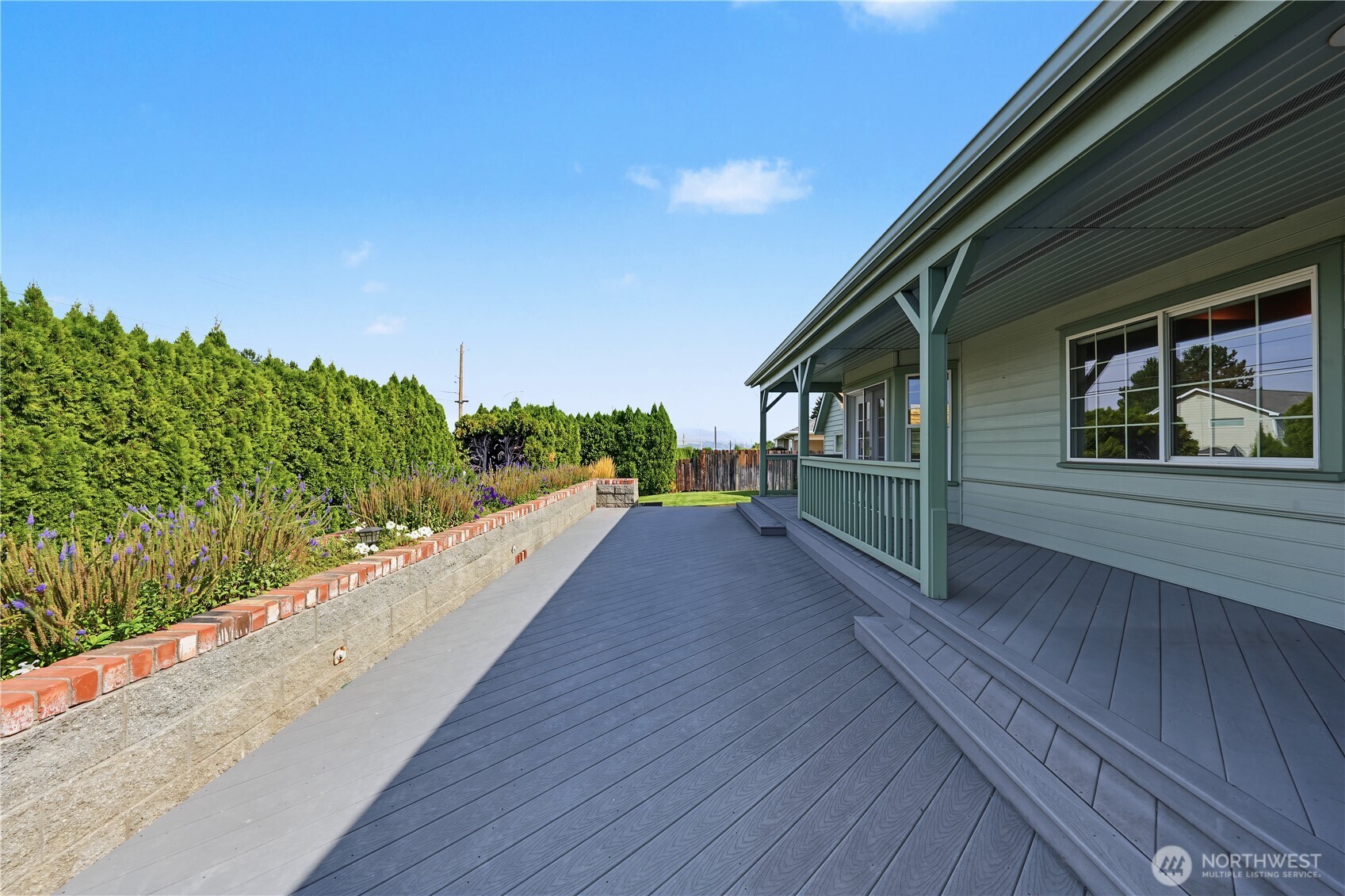 1716 Windsor Court Property Photo 33