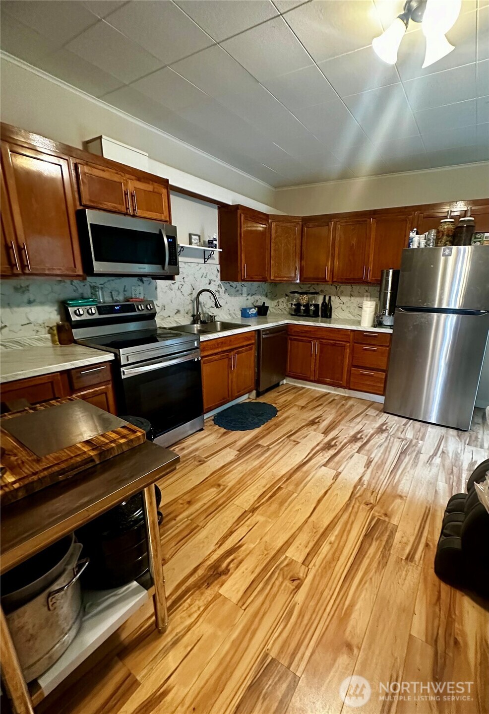 1100 Hayes Street Property Photo 9