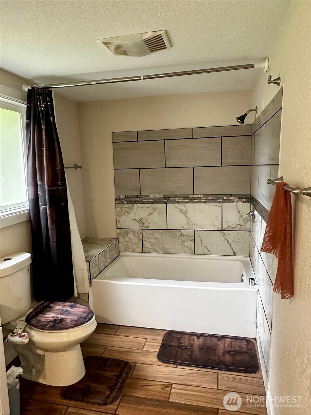 1100 Hayes Street Property Photo 12