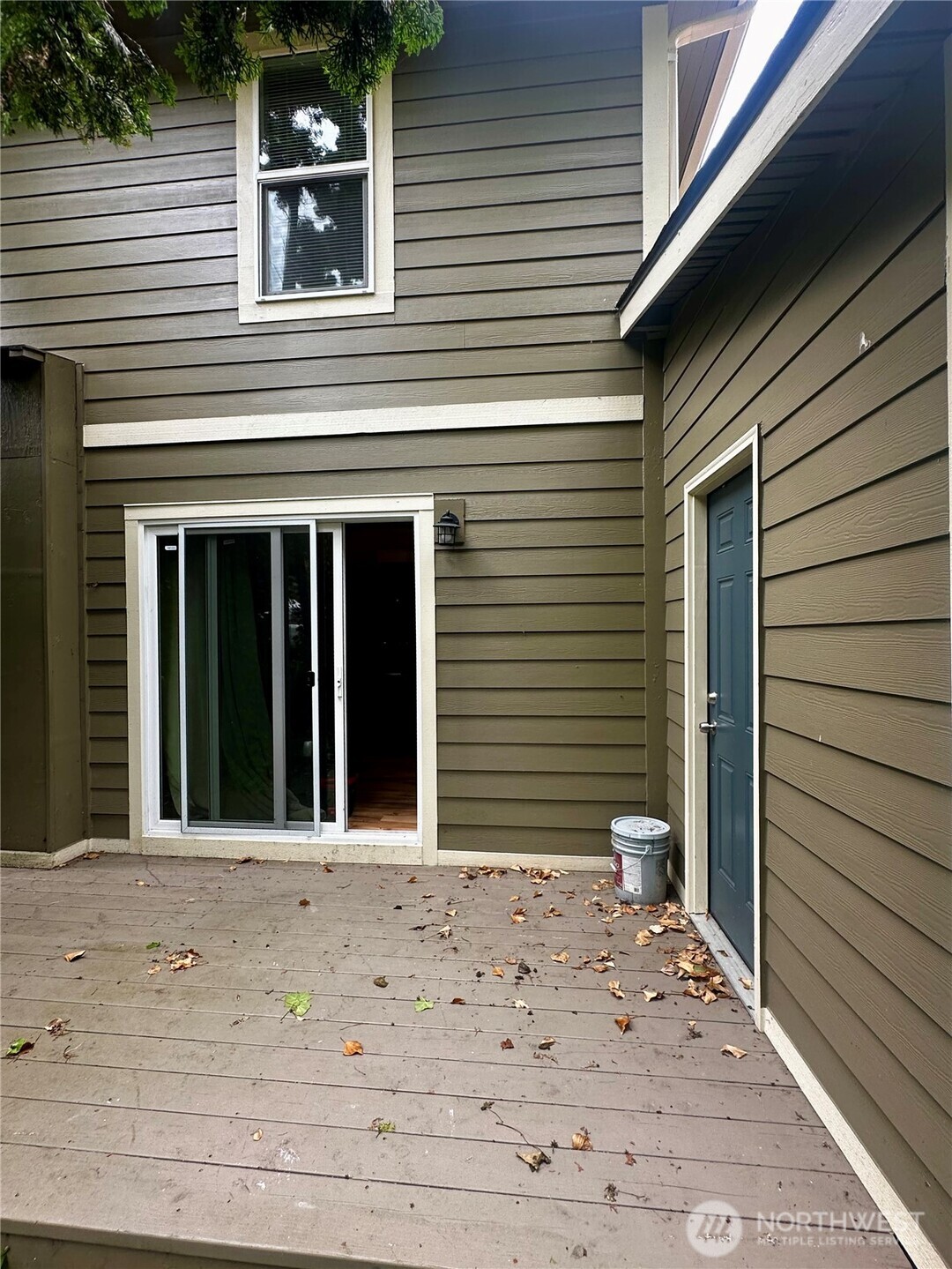1100 Hayes Street Property Photo 23