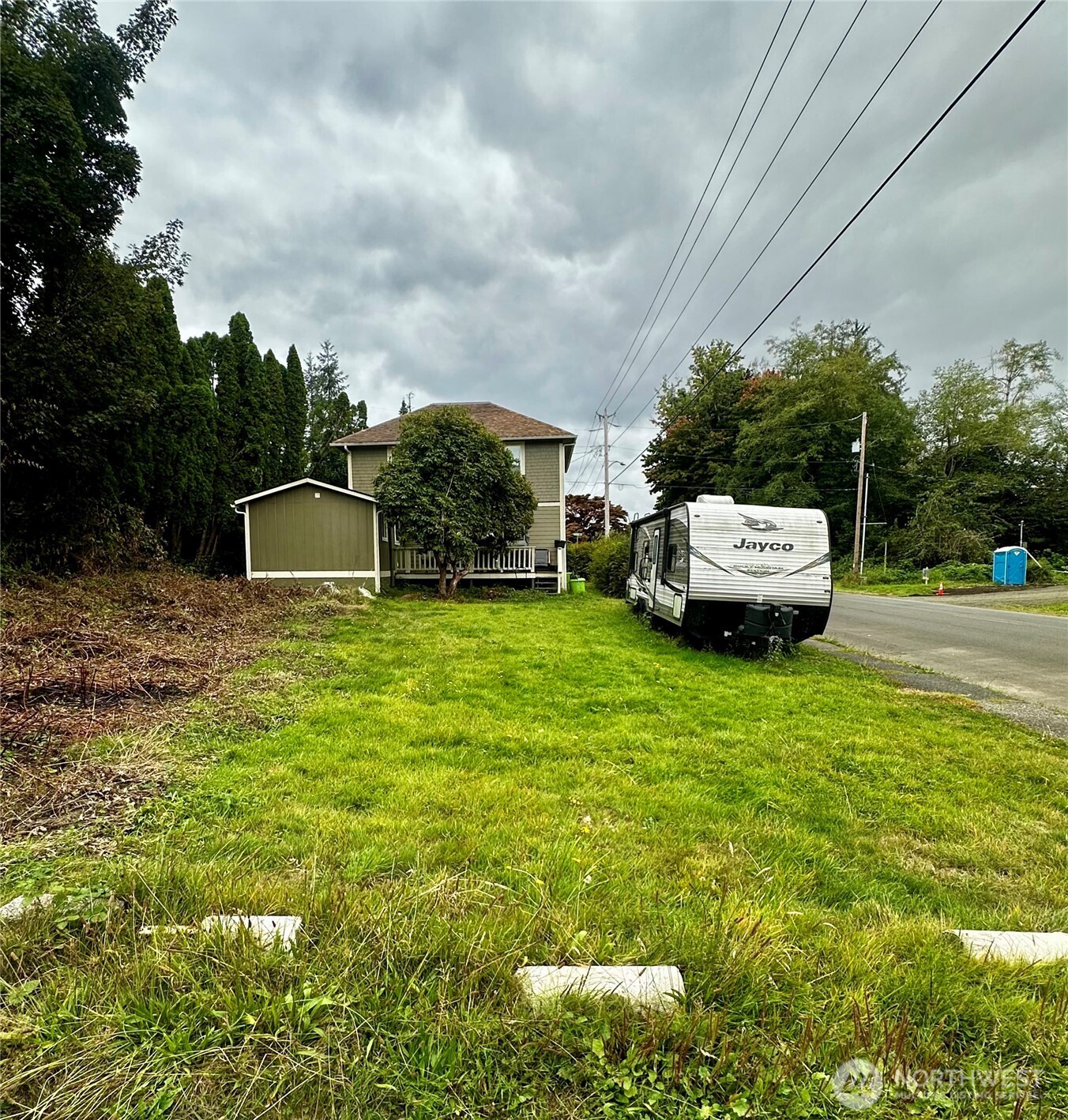 1100 Hayes Street Property Photo 28