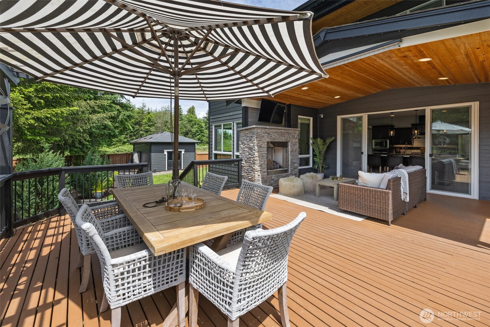 16714 60th Drive Property Photo 4