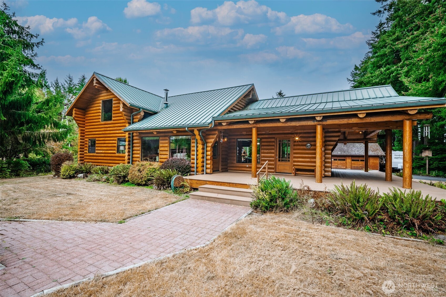 6133 Puget Beach Road Property Photo 3