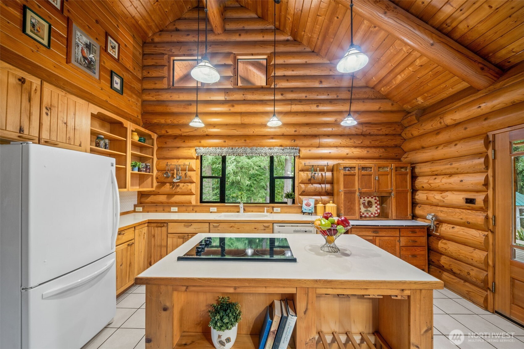 6133 Puget Beach Road Property Photo 8