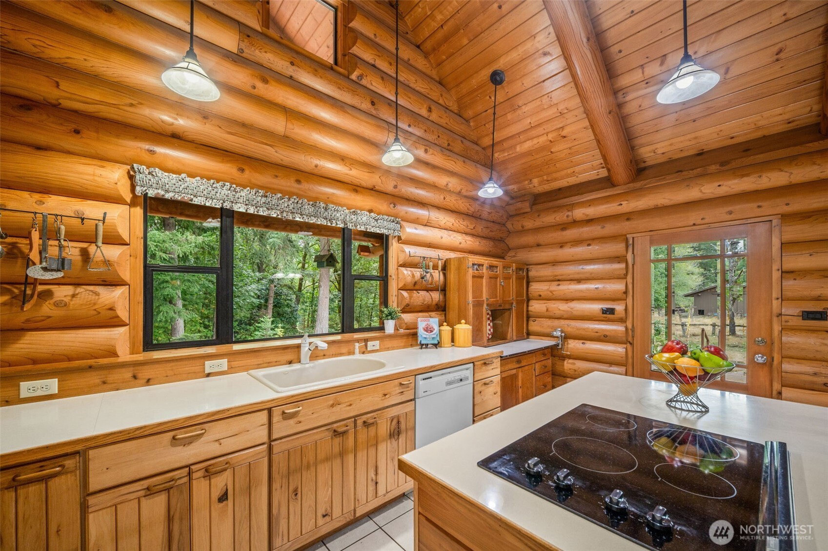 6133 Puget Beach Road Property Photo 10