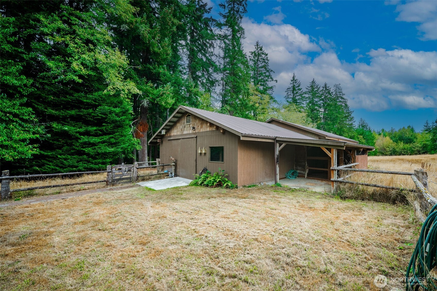 6133 Puget Beach Road Property Photo 23