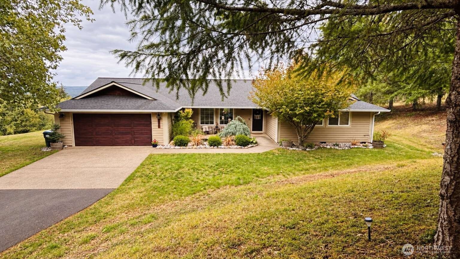 143 Rosewood Drive Property Photo 1