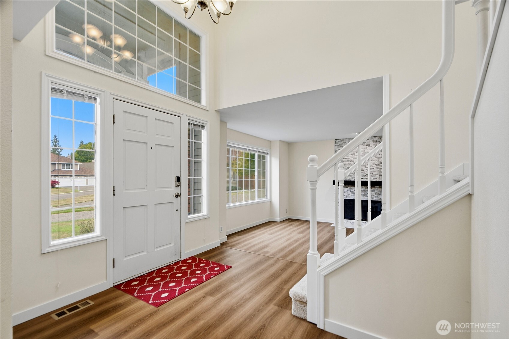 12715 52nd Place Property Photo 4